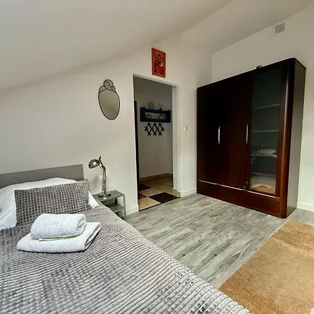Easy Rent Apartments- Willa Alba Naleczow Exterior photo